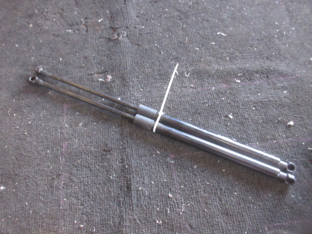 ★⑤R7G9094 GRS184 クラウン 社外品?ボンネットダンパー フードダンパー 18クラウン 修理やストック等に拍卖