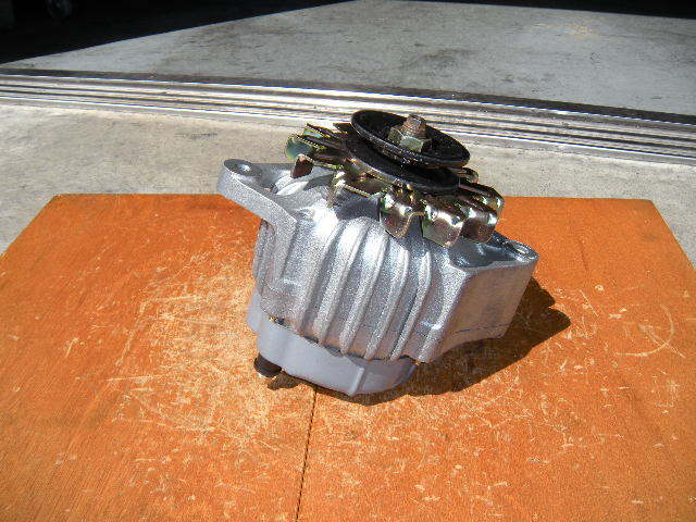 トヨタ、フォークリフト用オルタネーター(ダイナモ)リビルト品 101211-4590、27080-23470-71拍卖