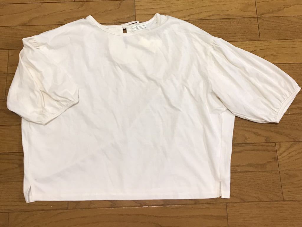 送料無料■タグ付新品■earthmusic&ecology アイボリー ギャザースリーブ プルオーバー サイズF 5分袖カットソー ゆったりデザイン拍卖
