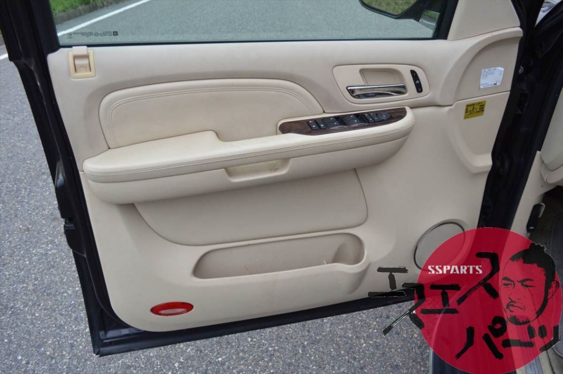 SSParts 運転席内張り 2007年エスカレード パーツ販売車拍卖