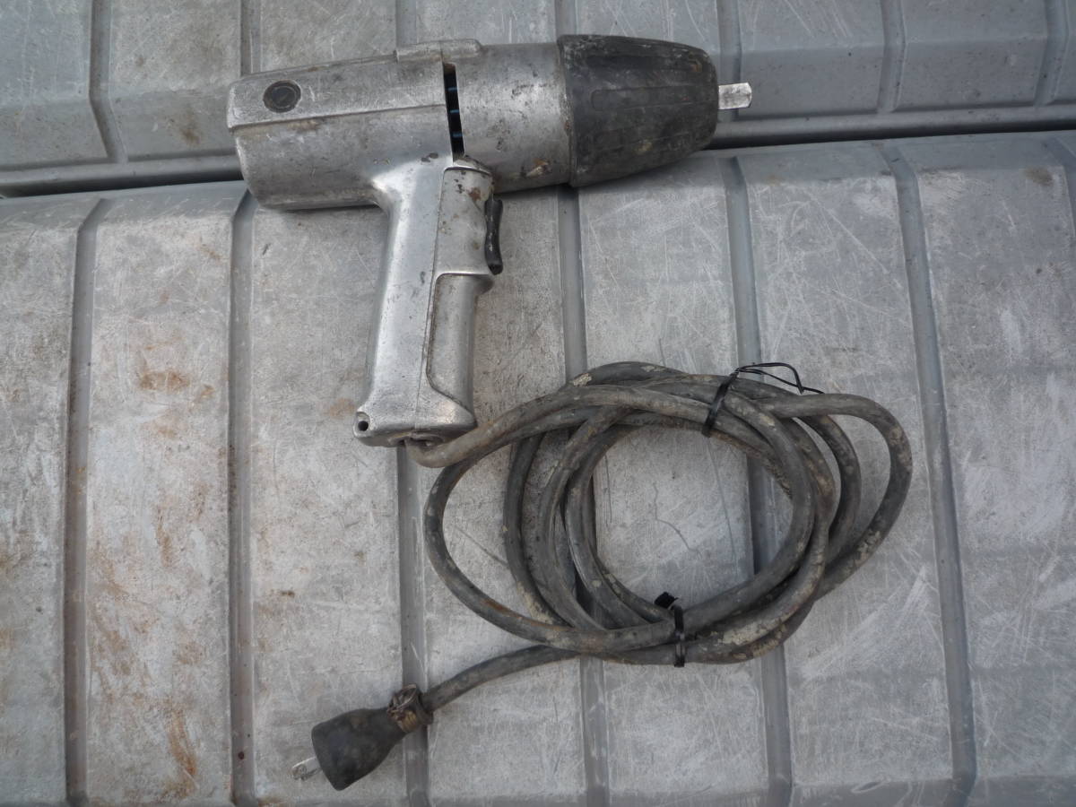 ◇中古 動作確認済み マキタ 電動 4型 インパクト レンチ makita 6904 100V ソケット無し 未清掃◇タイヤ交換 車整備拍卖