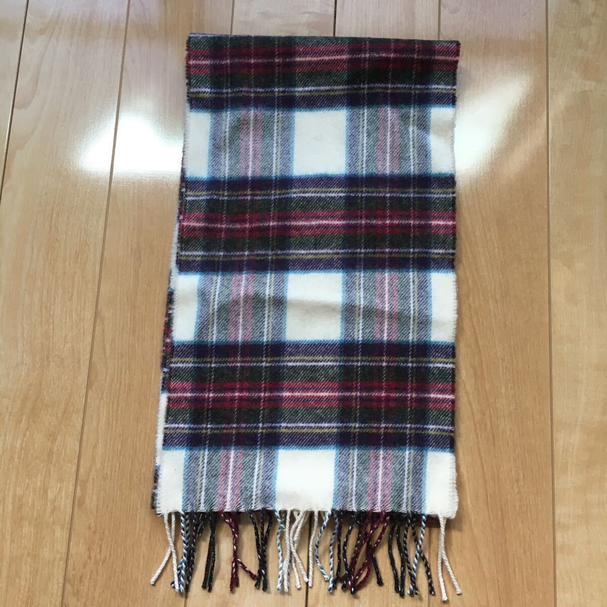 ジョンストンズオブエルガン ウール100% マフラー 097-1-471 タータンチェック拍卖