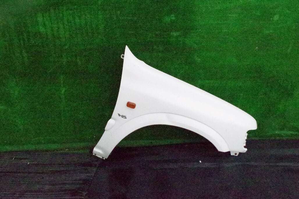 いすゞ ビックホーン UBS73GW フェンダー 右 (ホワイト)拍卖