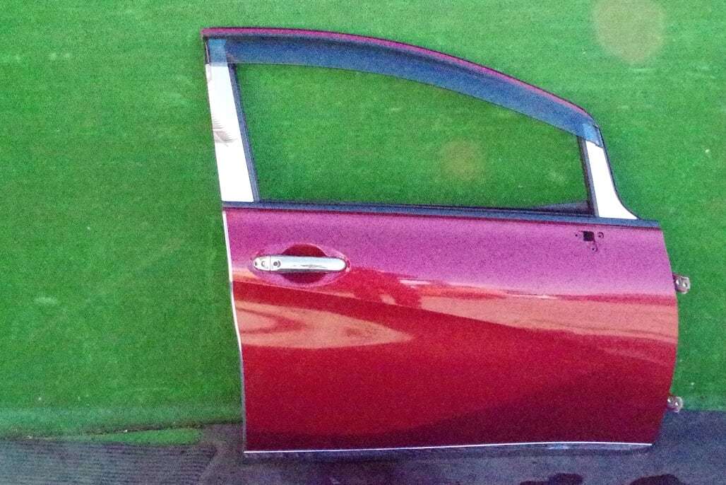 ニッサン ノート E12 フロントドア 右 (NAH ラディアンレッド)拍卖