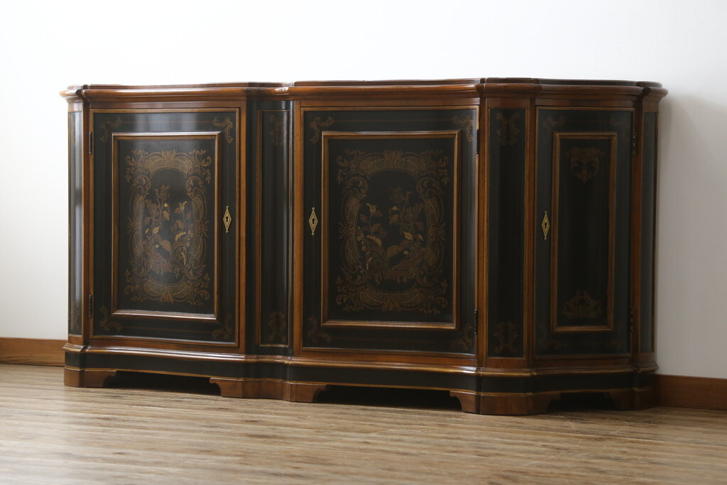 R-066514中古 希少 DREXEL HERITAGE(ドレクセルヘリテイジ) シノワズリ様式 サイドボード(収納棚,戸棚,コンソールキャビネット,カウンター)拍卖