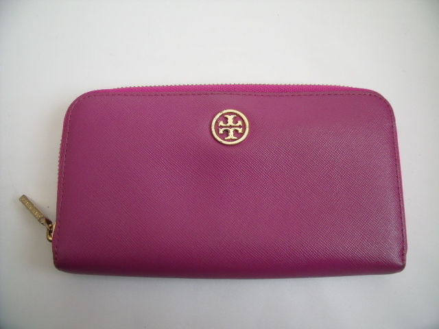 $ 美品 $ レアカラー!◆ TORY BURCH ◆ トリーバーチ ◆ ラウンドファスナー 長財布◆ ロゴ入り レザー製◆ パープル系 ◆ 送料無料!!拍卖