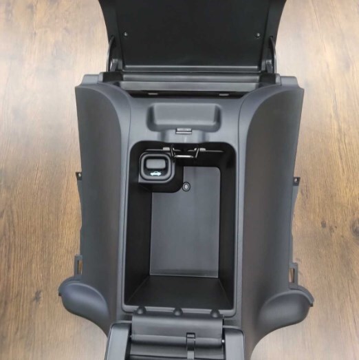 未使用 ホンダ 純正 S2000 AP1 AP2 リヤー コンソール セット ブラック【トランクオープナースイッチ付】HONDA Genuine rear console black拍卖