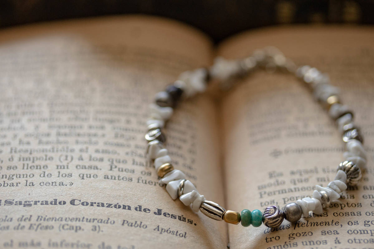 *Howlite & various beads ブレスレット拍卖