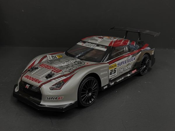 【塗装済み完成品フルセット】☆最高時速30km/h☆ 2.4GHz 1/14 ドリフトラジコン R35 GTR タイプ 銀☆スペアボディー付き拍卖