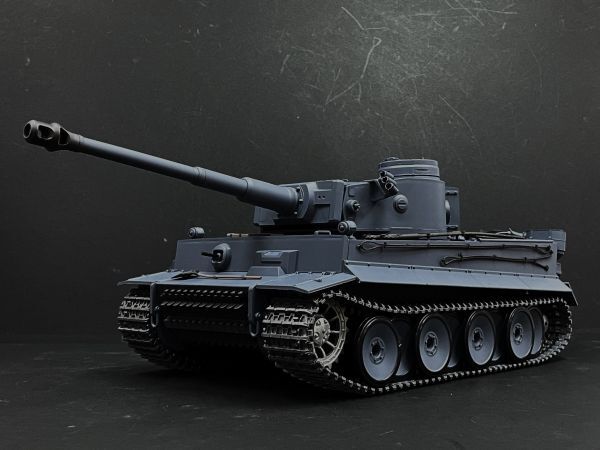 Heng Long 2.4GHz Ver.7.0 1/16 タイガーI型 3818-1 Upgrade メタルキャタピラバージョン【塗装済み完成品戦車ラジコン】拍卖