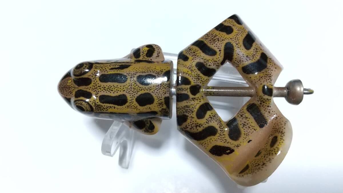 2 OLD バズンフロッグ BUZZN FROG 全長約75mm フロッグ B級ルアー レーベル Rebe REBEL オールド BOX保管未使用品拍卖