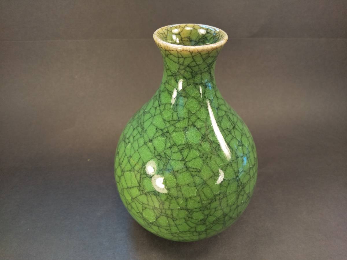 翠青瓷徳利 圓田拓男作 美術年鑑掲載作家 共箱 有田焼 陶芸作家 手作り 酒器 とっくり 焼物 やきもの 陶器拍卖