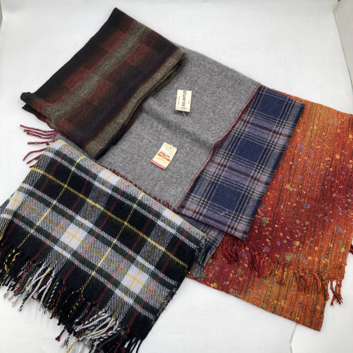 【5点まとめ売り】ひざ掛け1点/薄手マフラー4点 未使用商品あり 冬物 チェック拍卖