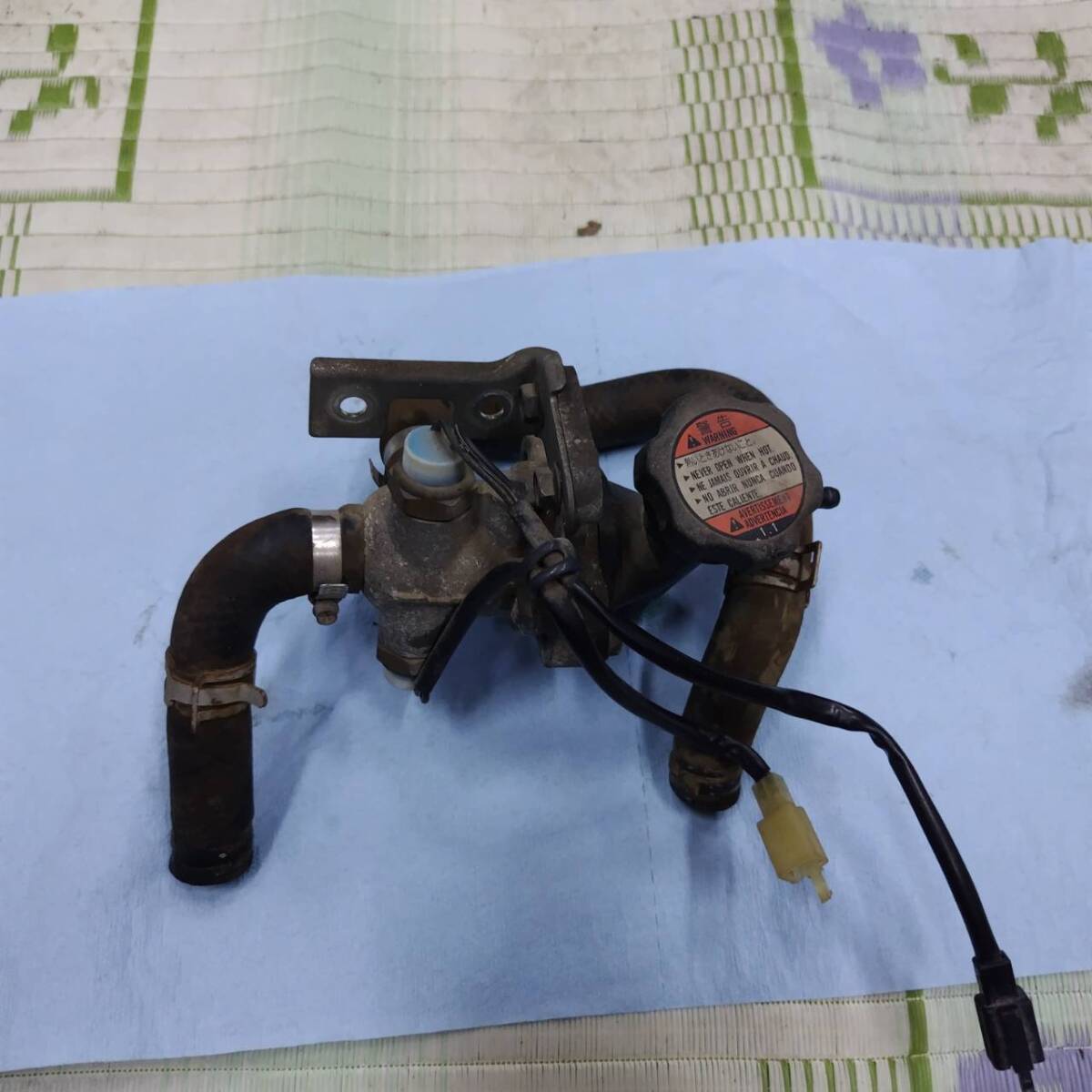 スズキ バンディッド250 GJ77A ラジエターキャップ サーモスタット 純正品拍卖