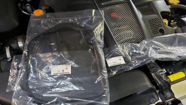 在庫希少!【未使用 スバル 純正】レガシィツーリングワゴン BP フロントフードシール フロントグリルシール セット ボンネット拍卖