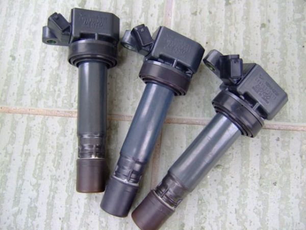 在庫希少!【未使用 ダイハツ 純正】ムーヴカスタム L150/160S イグニッションコイル 3本セット拍卖