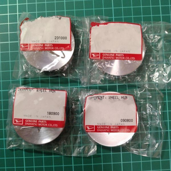在庫希少!【未使用 ダイハツ 純正】ムーヴカスタム L900/910S ホイールキャップ 4個セット拍卖