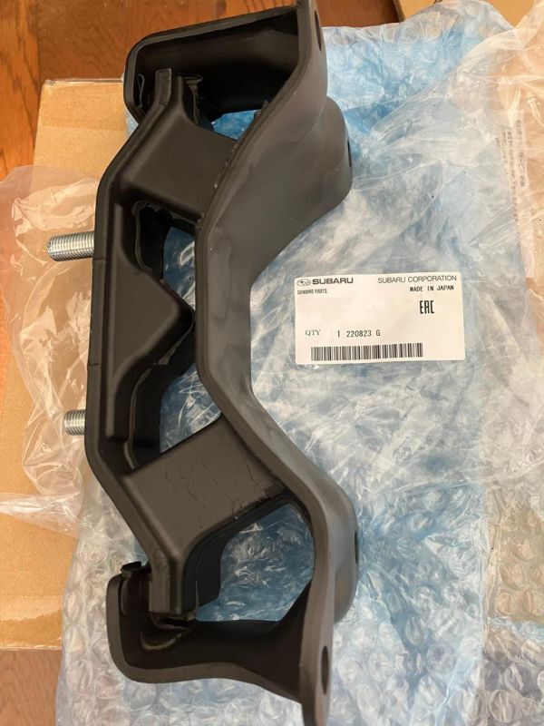 在庫希少!【未使用 スバル 純正】レガシィツーリングワゴン BP ミッションマウント トランスミッションクッションカバー拍卖