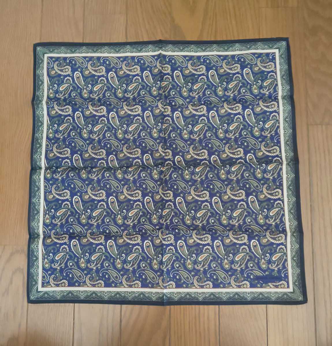 ★ 未使用美品 pierre cardin ピエールカルダン ペイズリー柄 ハンカチ 紺 ★拍卖