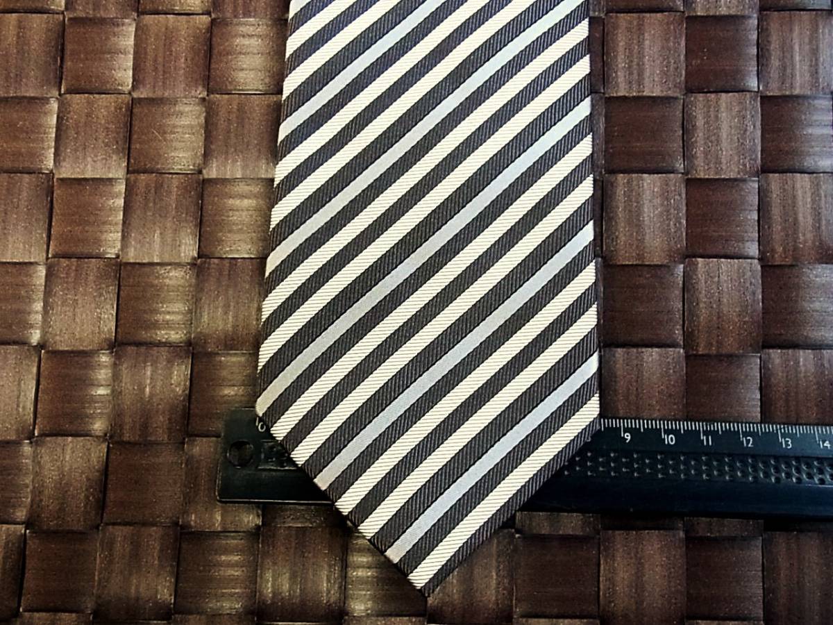 【特選】1074美品カルディアーネ「CALDIANE」ネクタイ【人気の細ナロータイ】シルク100%/ストライプ拍卖