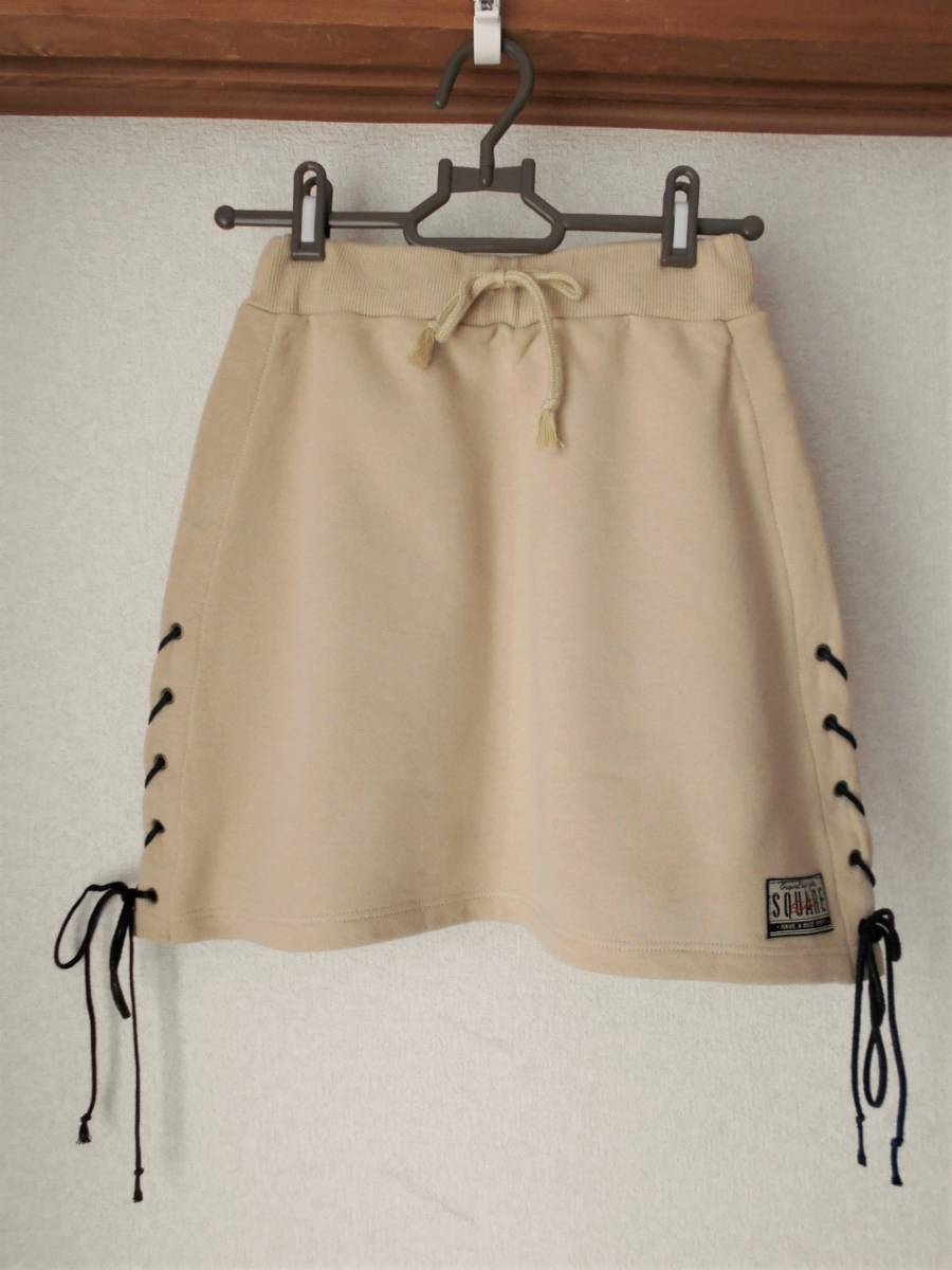 ★美品★横に編み込み紐が付いたカジュアル・スカート キャメル色 Мサイズ拍卖