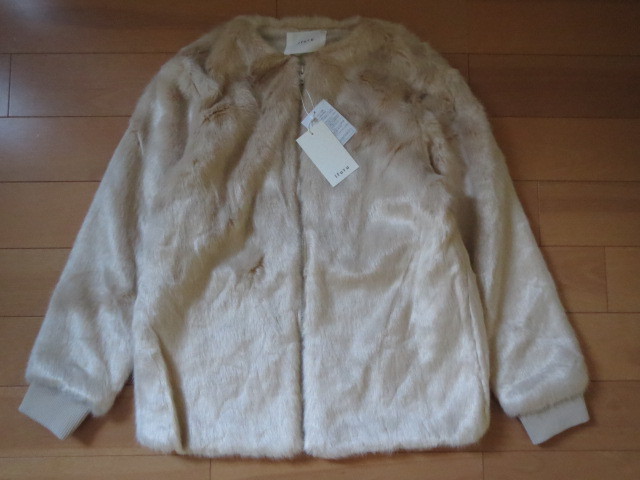 送料無料 超特価 Ifuru ベージュ ミディ丈 エコファーコート ノーカラージャケットブルゾン FREE M 正規品 新品未使用タグ付き拍卖