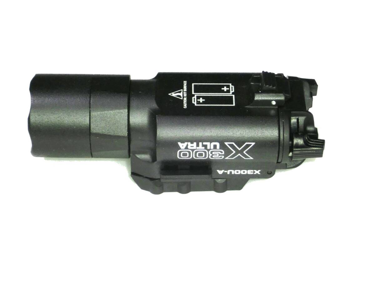 X300 ULTRA風ウェポンライトLEDピストルライト黒ハンドガンライト新品20mmレイル対応。拍卖