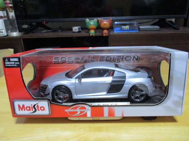 マイスト製 1/18 「 アウディR8GT 」 シルバー ・送料 着払いゆうパック80サイズ拍卖