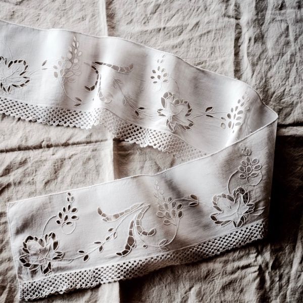 フランス アンティーク 140c リネン 白のライラックと刺繍クロス カーテン レース ハンドメイド 刺繍 カットワーク ヴィンテージ拍卖