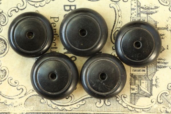 即決 ベジタブルアイボリーボタン 5個 φ16~17mm 厚6~7mm ブラック ナット ホイッスル コロゾ リメイク フランス輸入 ヴィンテージ拍卖