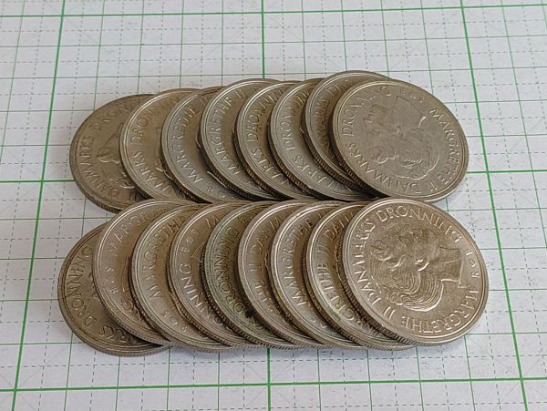 デンマーク 旧大型5クローナ  マルグレーテ女王 まとめ 17枚 85クローナ 外国銭 コンチョなど 拍卖