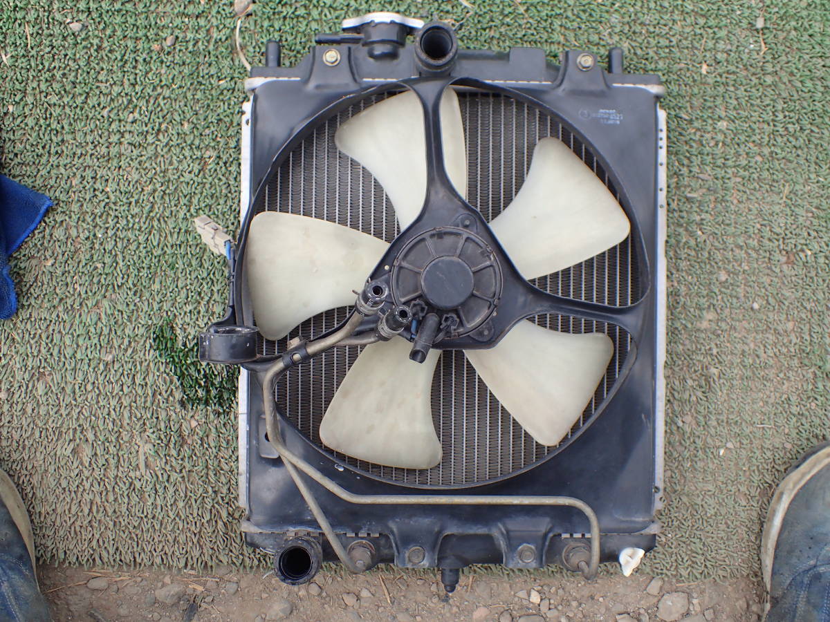 中古品】★ムーブ★L600S★ラジエーター★電動ファン付★107314Km★NA★AT★2WD★動作OK★④拍卖