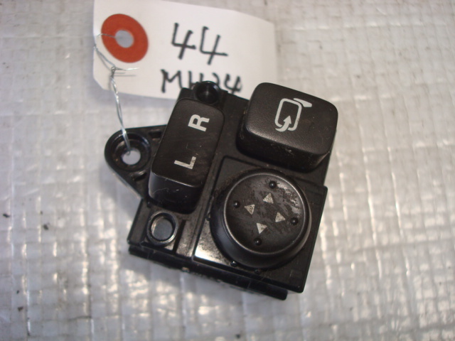 44 ワゴンR MH34S 電動格納 ドアミラースイッチ拍卖