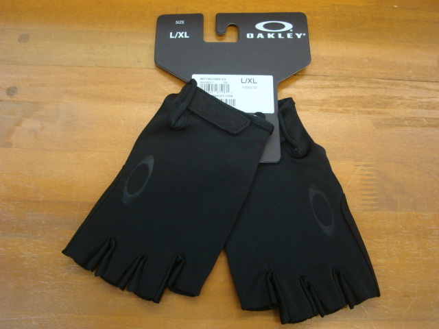 新品OAKLEY(オークリー) MITT/GLOVE 2.0 BLACKOUT 02E(L/XLサイズ)拍卖