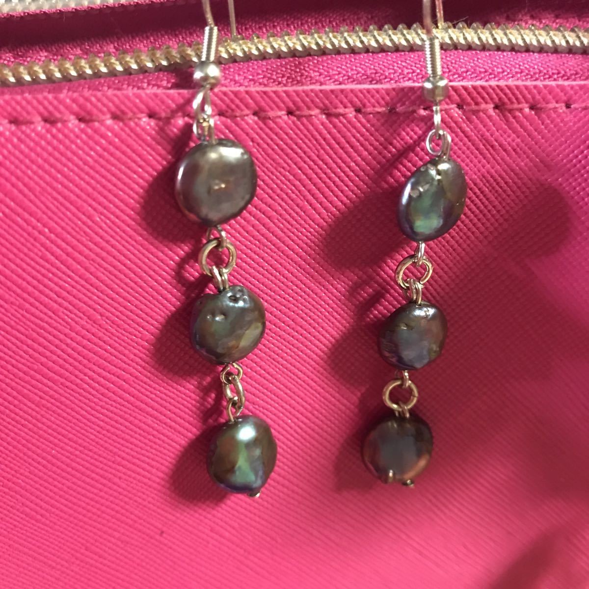 黒のケシパール 芥子パールのピアス拍卖