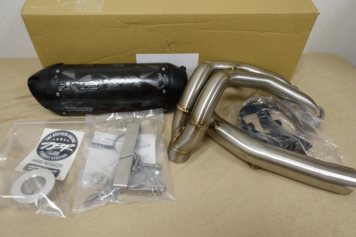 絶版★Two brothers racing Versys650 (15-16) -20?) カーボンS1Rブラック フルエキマフラー 定価181,500円 ツーブラザーズ ヴェルシス拍卖