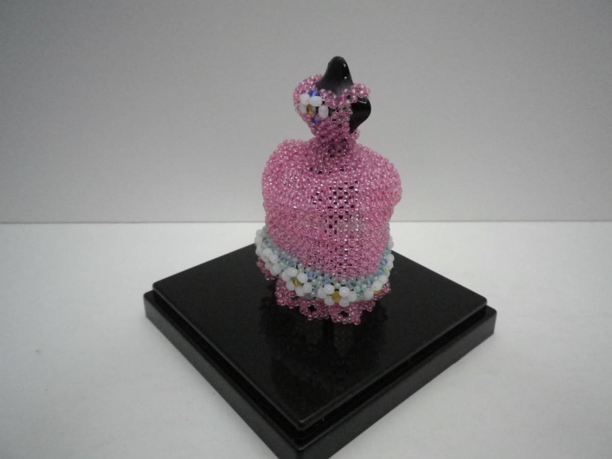 ビーズミニチュアドレス・丸小ビーズ/一部スワロスキー使用 プラスチックケース付 手作未使用品【送料無料】「おかあさんのお針箱」2000133拍卖