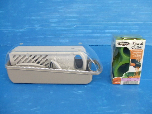 【未使用品】★キッチン用品セット★①スライサー6点セット/ケース入り/白 ②Microplane/スパイラルカッター/野菜のパスタ/緑/新品拍卖