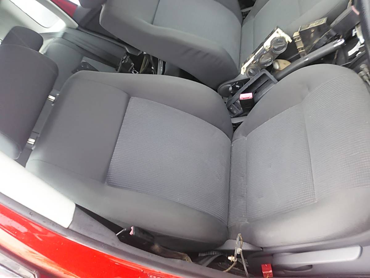 ■フォルクスワーゲン ポロ フロント シート 右 中古 9NBBY 部品取あり ベルト キャッチ バックル リアシート テンショナー ヘッドレスト■拍卖