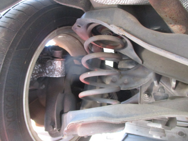 ■ボルボ V50 リア スプリング 左 中古 MB 部品取あり ストラット ナックル ハブ ロアアーム スタビライザー ショック ダンパー ■拍卖