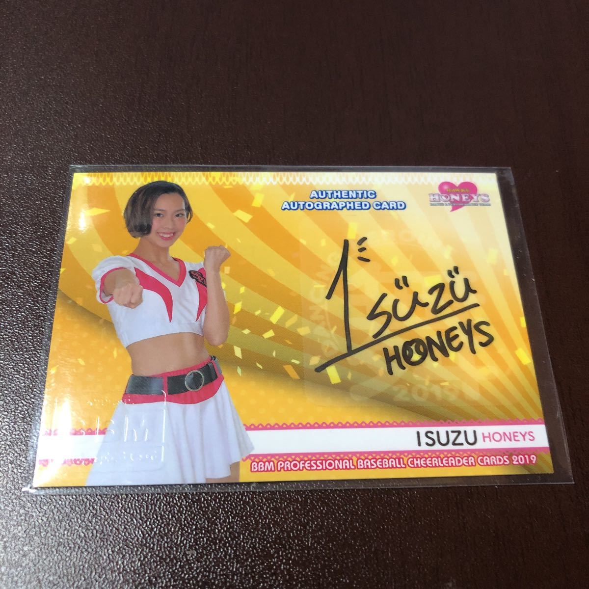 即決 2019BBM チア 舞 直筆サイン ソフトバンクHoneys ISUZU 07/60拍卖
