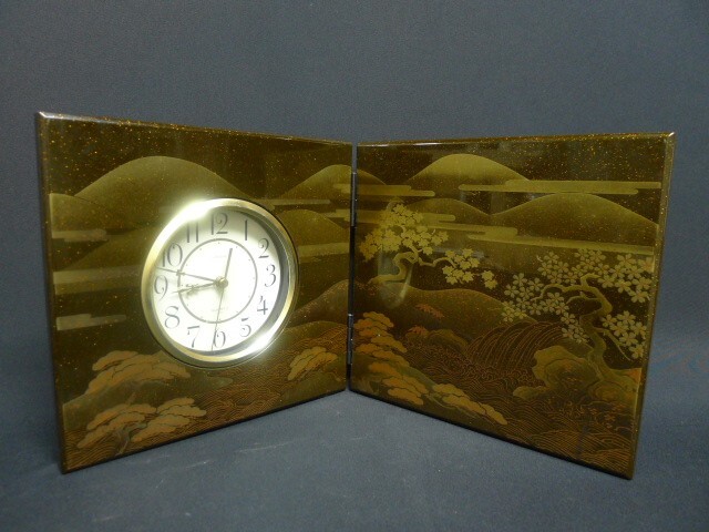 c◆403 和風 蒔絵 木製屏風置時計 山水風景 松 桜 紅葉 金彩 淡塗り工芸 インテリア/80拍卖