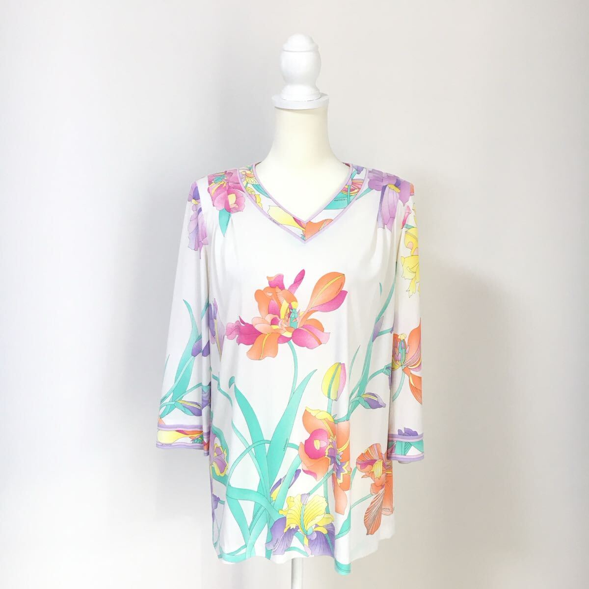 近年美品 LEONARD レオナール カンカン ストレッチ 花柄 チュニック 送料無料拍卖