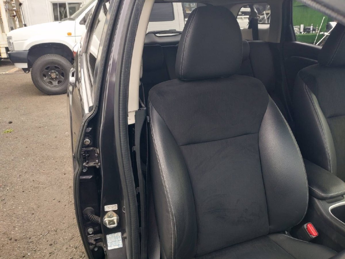 H28年 GK8/GP7 シャトル ハイブリッド 運転席シート/ドライバーシート ハーフレザー ヒーター付 中古品 即決 1100925 250429 MT 車内拍卖