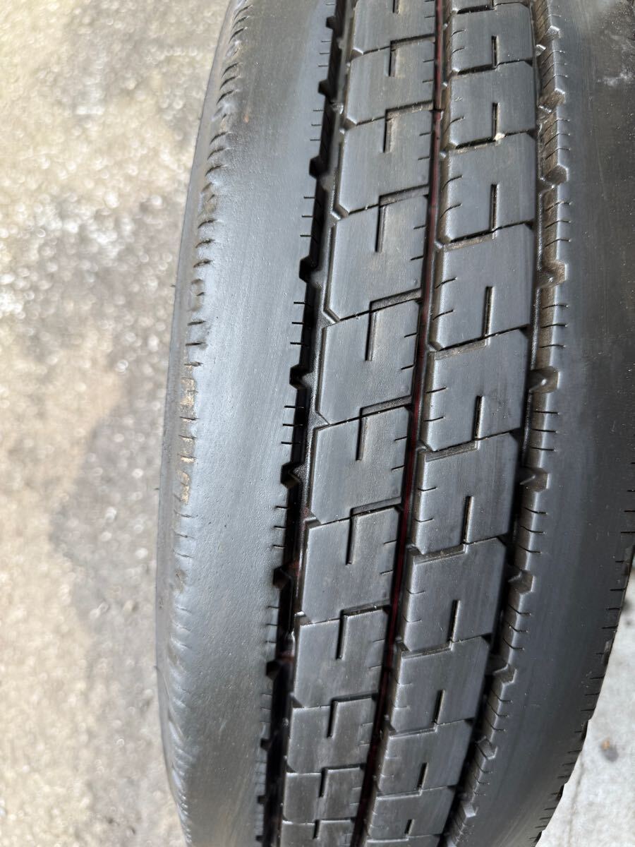 夏タイヤ 2024年製 215/70R17.5 118/116 ブリヂストン R207 薄いイボ付き 1本拍卖