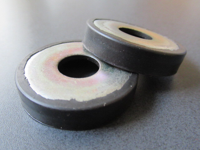 送料無料 KA-1385 カワサキ純正 Z400FX スイングアームキャップ拍卖