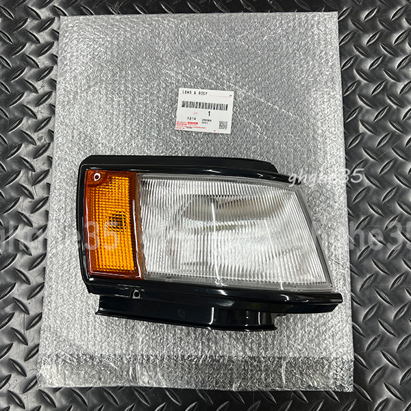 トヨタ 純正 AE 86 カローラ レビン GT 後期 マーカー ランプ レンズ コーナー ウインカー 右 RH ae 検 トレノ マフラー ホイール ドア拍卖