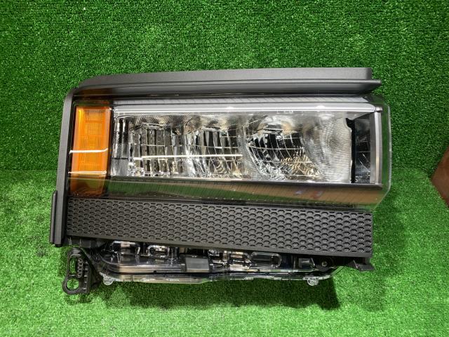 ランドクルーザー 3BA-TRJ250W 右ヘッドランプASSY 81145-60S40拍卖
