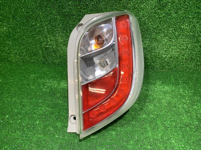 ミライース DBA-LA310S 右テールランプ 81550-B2390拍卖