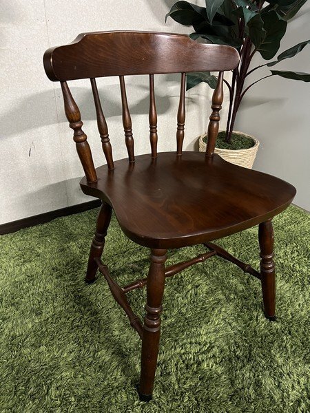 §綺麗【 飛騨家具 WINDS 太平 ダイニングチェア ウィンザーチェア 木製イス 食卓椅子 ナラ材 アンティーク】P08277拍卖